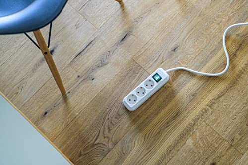 Brennenstuhl Eco-Line, Steckdosenleiste 3-fach (Mehrfachsteckdose mit erhöhtem Berührungsschutz, Schalter und 5m Kabel) weiß