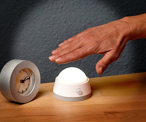Brennenstuhl LED-Nachtlicht/Orientierungslicht mit Infrarot-Bewegungsmelder (sanftes Licht inkl. Push-Schalter und Batterien) weiß