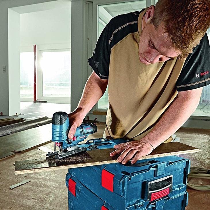 Bosch Professional 12V System Akku Stichsäge GST 12V-70 (2x Sägeblatt, Gleitschuh, Spanreißschutz, Schnitttiefe in Holz: 70 mm, ohne Akkus und Ladegerät, im Karton)