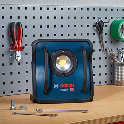 Bosch Professional 18V System Akku Baustrahler GLI 18V-4000 C (Leuchtstärke: 4.000 lm, ohne Akku und Ladegerät, im Karton)